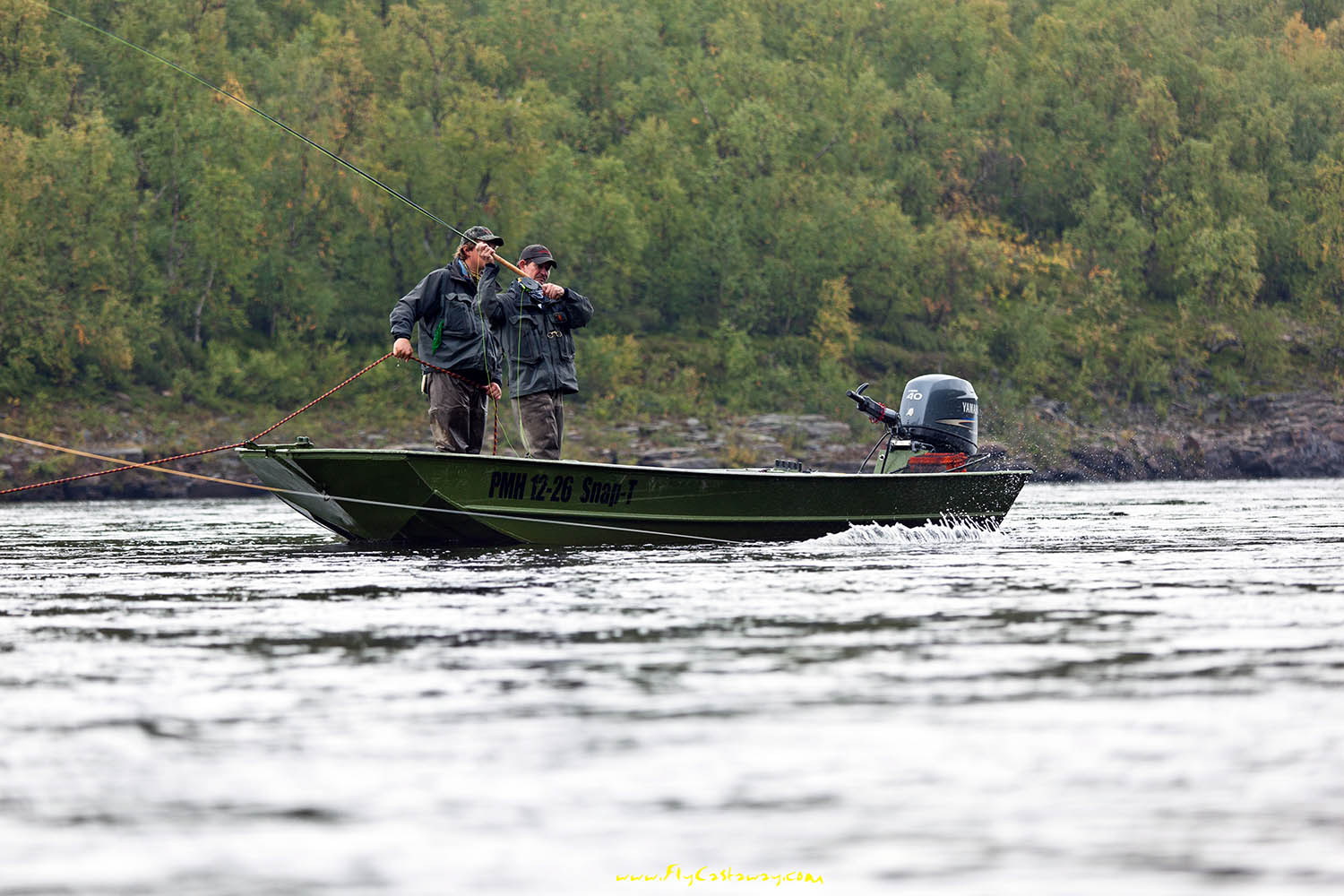 Kola_Peninsula_Russian_salmon_fishing_13